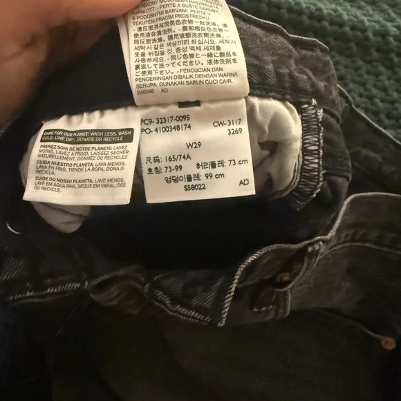 Levi's Black Denim Jean Shorts Sz 29 - Picture 4 of 4